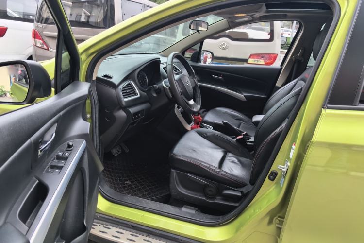 Used Suzuki S-Cross 2014 1.6L CVT Two-Wheel Drive Elite Version Driver Seat