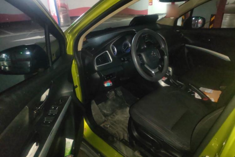 Used Suzuki S-Cross 2014 1.6L CVT Two-Wheel Drive Entry Model Driver Seat