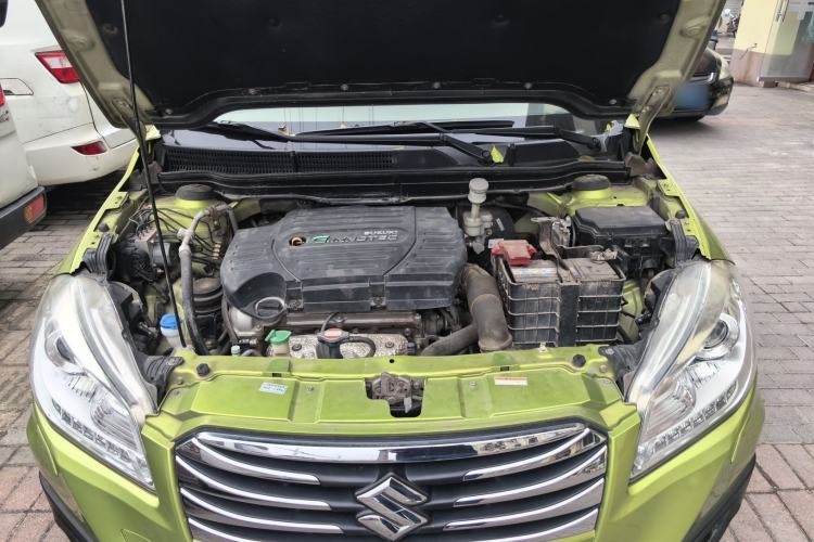 Used Suzuki S-Cross 2014 1.6L CVT Two-Wheel Drive Elite Version Engine Bay