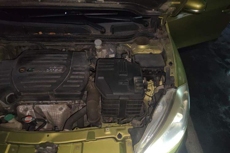 Used Suzuki S-Cross 2014 1.6L CVT Four-Wheel Drive Luxury Version Engine Bay Left