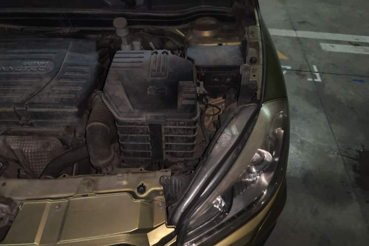 Used Suzuki S-Cross 2014 1.6L CVT Two-Wheel Drive Elite Version Engine Bay Left