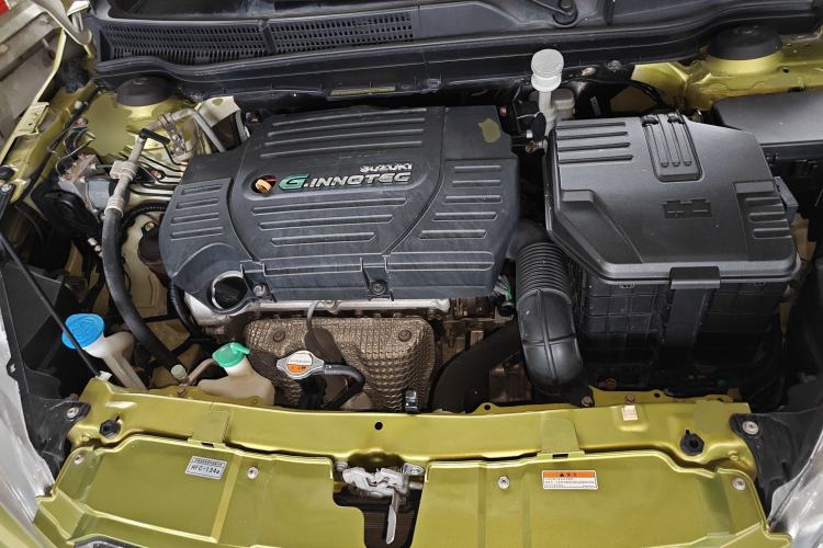 Used Suzuki S-Cross 2014 1.6L CVT Two-Wheel Drive Entry Model Engine Bay