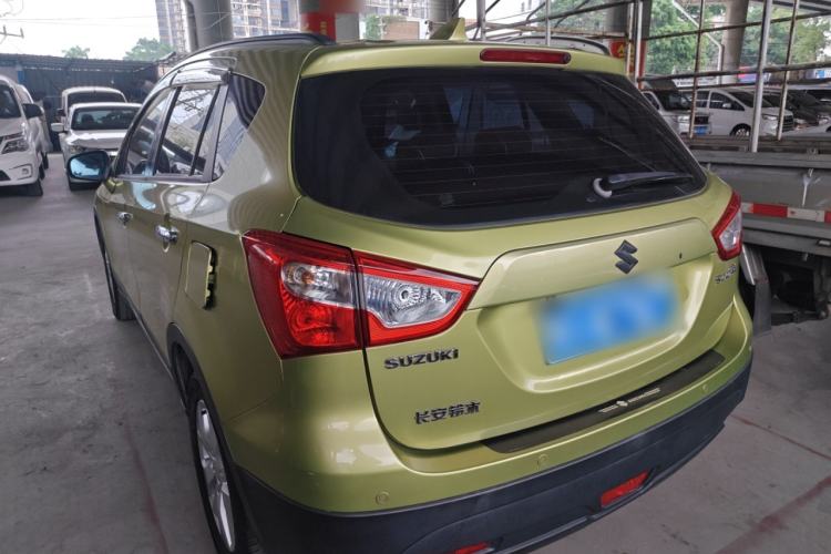 Used Suzuki S-Cross 2014 1.6L CVT Two-Wheel Drive Entry Model Exterior 2
