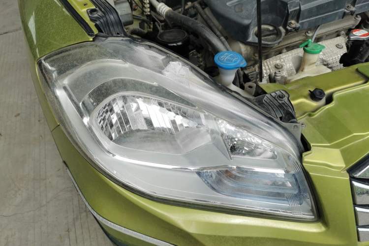 Used Suzuki S-Cross 2014 1.6L CVT Two-Wheel Drive Entry Model Exterior 6