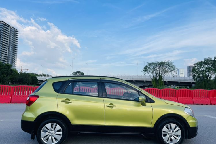 Used Suzuki S-Cross 2014 1.6L CVT Two-Wheel Drive Entry Model Exterior 9