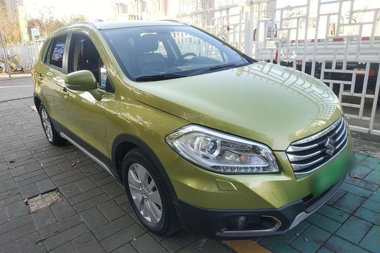 Used Suzuki S-Cross 2014 1.6L Manual Two-Wheel Drive Elite Model Front Right 45 Deg