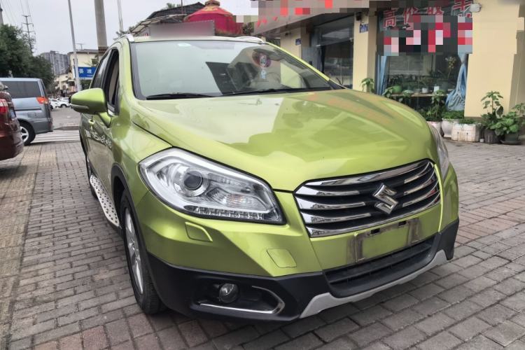 Used Suzuki S-Cross 2014 1.6L CVT Two-Wheel Drive Elite Version Front Right 45 Deg