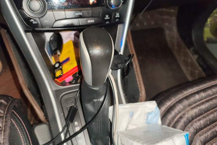 Used Suzuki S-Cross 2014 1.6L CVT Two-Wheel Drive Elite Version Gear Lever