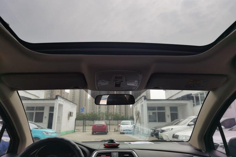 Used Suzuki S-Cross 2014 1.6L CVT Two-Wheel Drive Elite Version Headliner
