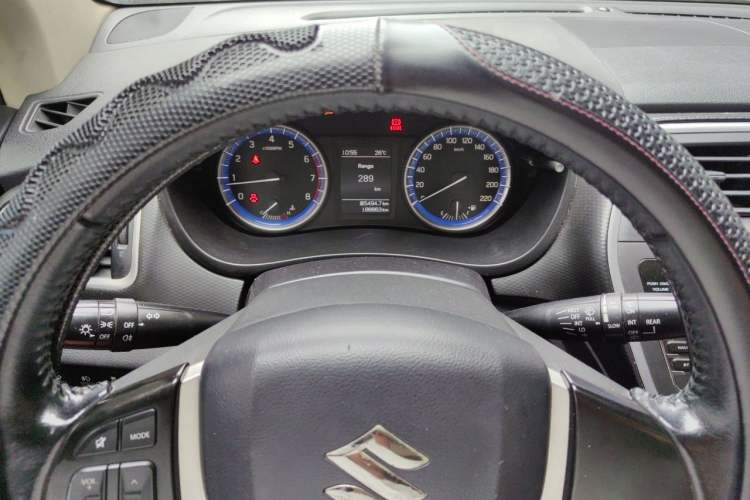 Used Suzuki S-Cross 2014 1.6L Manual Two-Wheel Drive Elite Model Instrument Cluster
