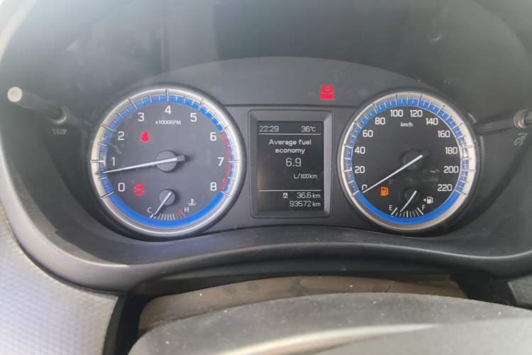 Used Suzuki S-Cross 2014 1.6L Manual Two-Wheel Drive Elite Model Instrument Cluster