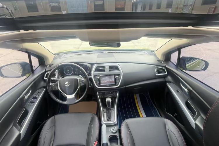 Used Suzuki S-Cross 2014 1.6L CVT Four-Wheel Drive Luxury Version Interior 4
