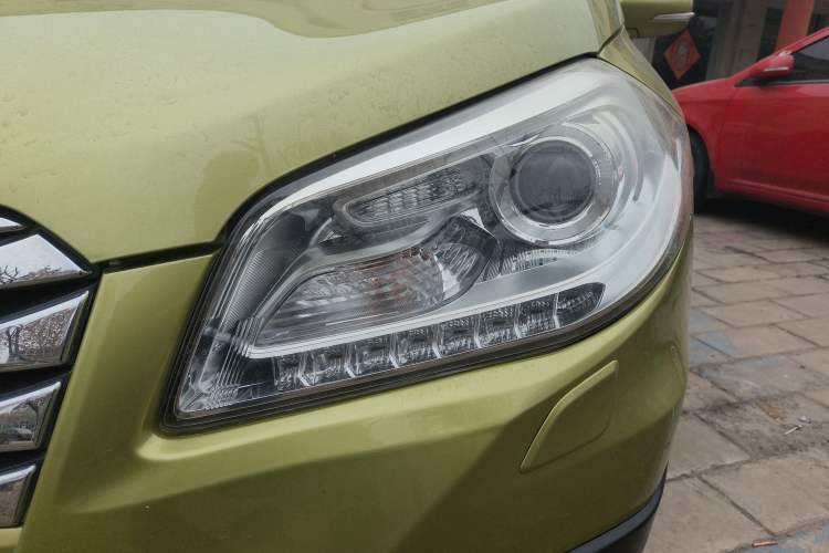 Used Suzuki S-Cross 2014 1.6L CVT Four-Wheel Drive Luxury Version Left Front Headlight