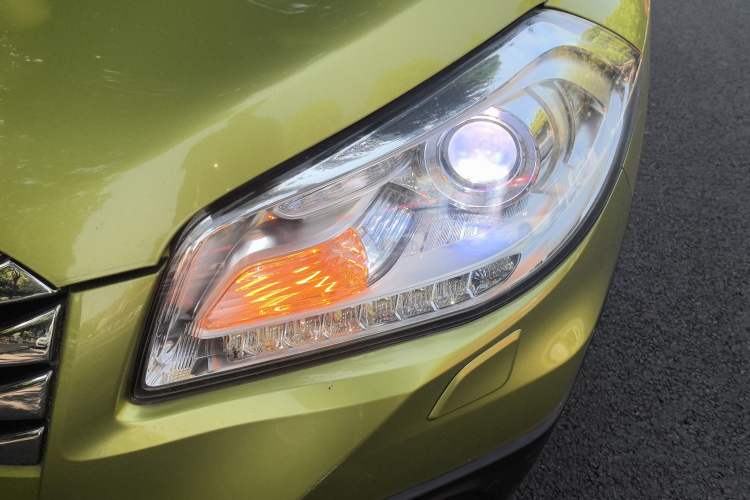 Used Suzuki S-Cross 2014 1.6L CVT Two-Wheel Drive Elite Version Left Front Headlight