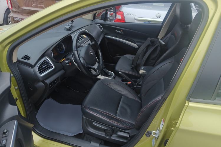 Used Suzuki S-Cross 2014 1.6L CVT Two-Wheel Drive Elite Version Left Front Seat
