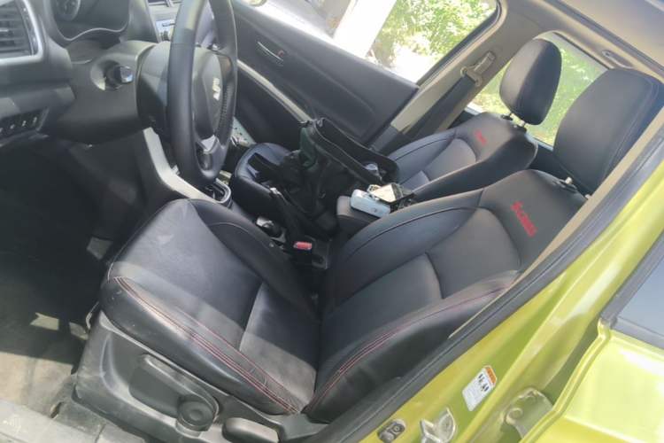 Used Suzuki S-Cross 2014 1.6L Manual Two-Wheel Drive Elite Model Left Front Seat