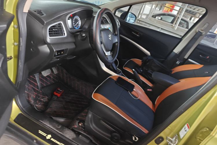 Used Suzuki S-Cross 2014 1.6L CVT Two-Wheel Drive Entry Model Left Front Seat