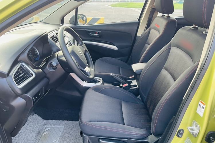 Used Suzuki S-Cross 2014 1.6L CVT Two-Wheel Drive Entry Model Left Front Seat