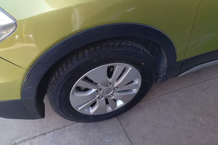 Used Suzuki S-Cross 2014 1.6L CVT Two-Wheel Drive Elite Version Left Front Wheel Hub