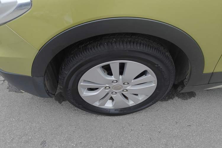 Used Suzuki S-Cross 2014 1.6L CVT Two-Wheel Drive Elite Version Left Front Wheel Hub