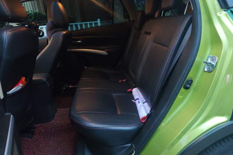 Used Suzuki S-Cross 2014 1.6L CVT Two-Wheel Drive Elite Version Left Rear Seat