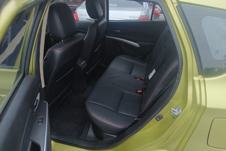 Used Suzuki S-Cross 2014 1.6L CVT Two-Wheel Drive Elite Version Left Rear Seat
