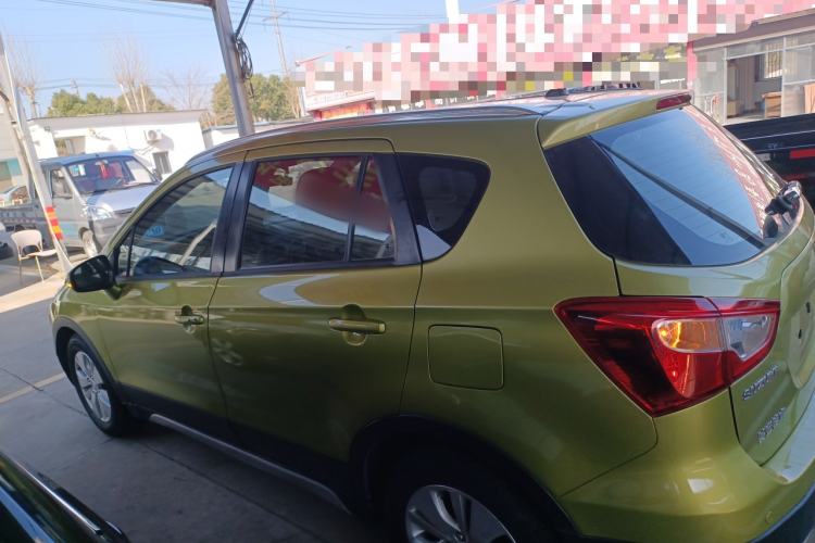 Used Suzuki S-Cross 2014 1.6L CVT Two-Wheel Drive Elite Version Left Side