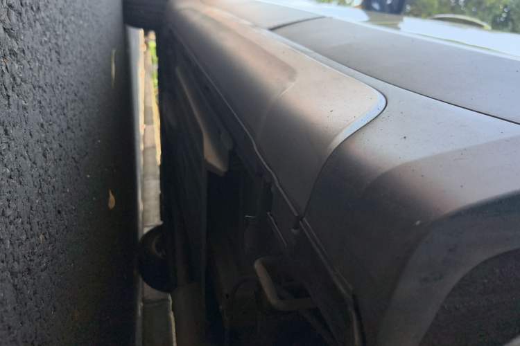 Used Suzuki S-Cross 2014 1.6L CVT Two-Wheel Drive Elite Version Left Side Sill