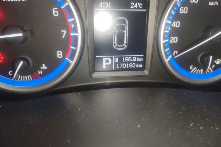 Used Suzuki S-Cross 2014 1.6L CVT Two-Wheel Drive Entry Model Odometer Close Up