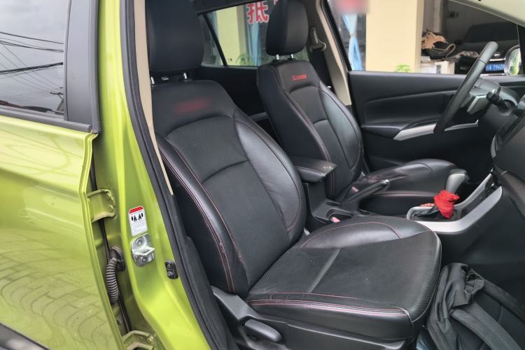 Used Suzuki S-Cross 2014 1.6L CVT Two-Wheel Drive Elite Version Right Front Seat