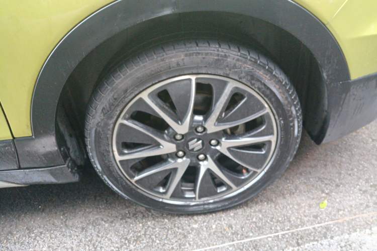 Used Suzuki S-Cross 2014 1.6L CVT Four-Wheel Drive Luxury Version Right Front Wheel Hub