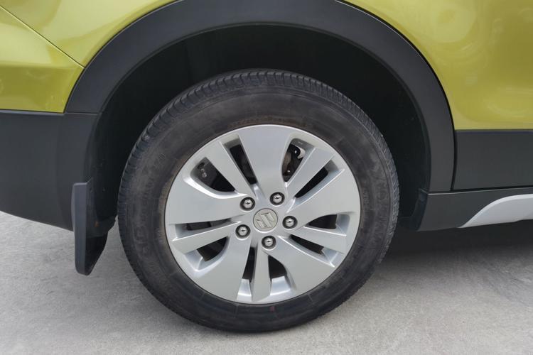 Used Suzuki S-Cross 2014 1.6L CVT Two-Wheel Drive Elite Version Right Rear Wheel Hub