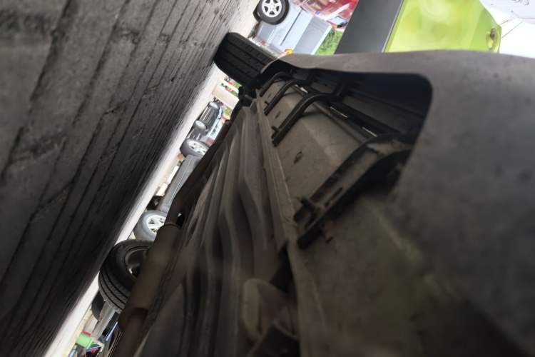 Used Suzuki S-Cross 2014 1.6L CVT Two-Wheel Drive Elite Version Right Side Sill
