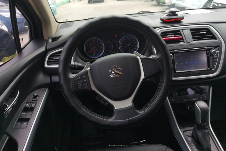 Used Suzuki S-Cross 2014 1.6L CVT Two-Wheel Drive Elite Version Steering Wheel