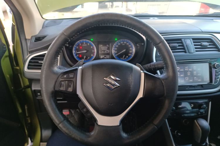 Used Suzuki S-Cross 2014 1.6L CVT Two-Wheel Drive Elite Version Steering Wheel