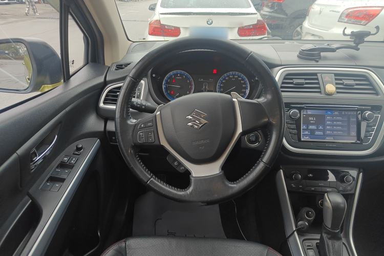Used Suzuki S-Cross 2014 1.6L CVT Two-Wheel Drive Elite Version Steering Wheel