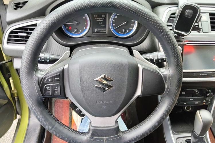 Used Suzuki S-Cross 2014 1.6L CVT Two-Wheel Drive Elite Version Steering Wheel