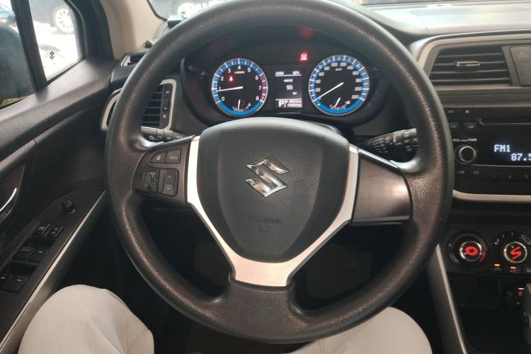Used Suzuki S-Cross 2014 1.6L CVT Two-Wheel Drive Entry Model Steering Wheel