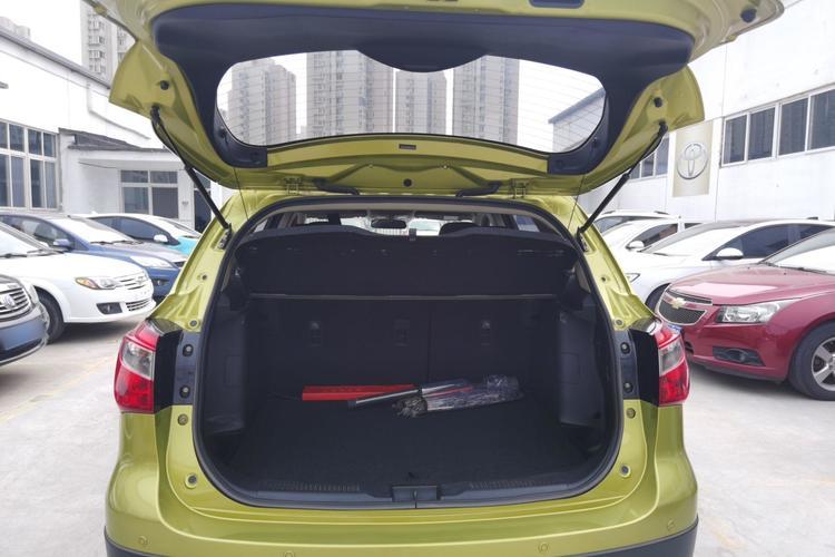 Used Suzuki S-Cross 2014 1.6L CVT Two-Wheel Drive Elite Version Trunk