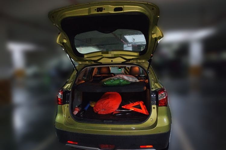 Used Suzuki S-Cross 2014 1.6L CVT Four-Wheel Drive Luxury Version Trunk