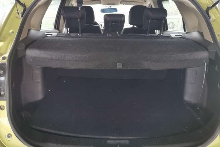 Used Suzuki S-Cross 2014 1.6L CVT Two-Wheel Drive Entry Model Trunk