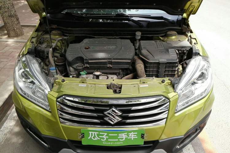 Used Suzuki S-Cross 2014 1.6L Manual Two-Wheel Drive Elite Model Trunk