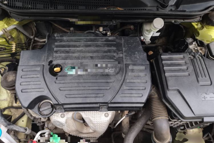 Used Suzuki S-Cross 2014 1.6L CVT Two-Wheel Drive Entry Model Engine Bay
