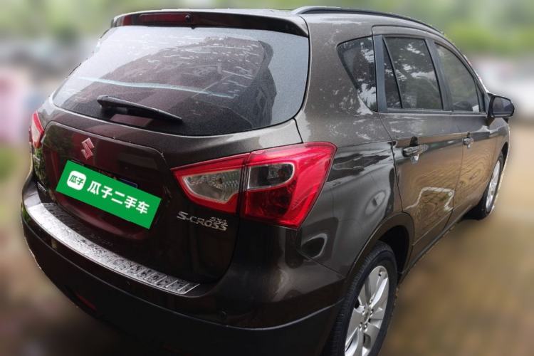 Used Suzuki S-Cross 2014 1.6L CVT Two-Wheel Drive Entry Model Rear Right 45 Deg