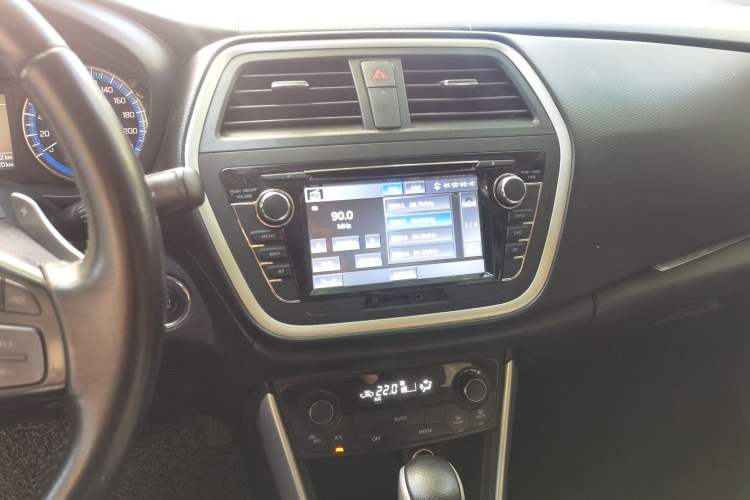 Used Suzuki S-Cross 2014 1.6L CVT Four-Wheel Drive Luxury Version Audio And AC Panel