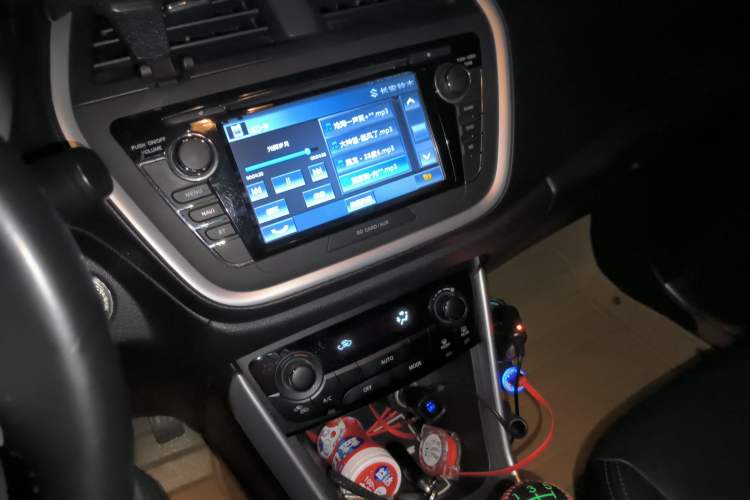 Used Suzuki S-Cross 2014 1.6L Manual Two-Wheel Drive Elite Model Audio And AC Panel