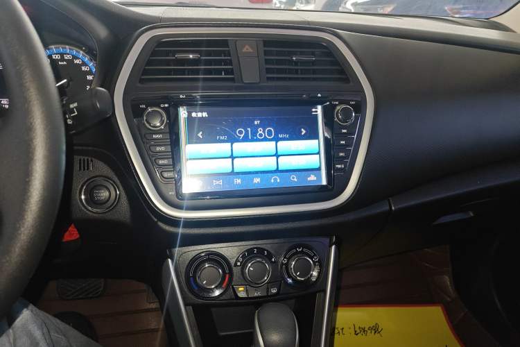 Used Suzuki S-Cross 2014 1.6L CVT Two-Wheel Drive Entry Model Audio And AC Panel
