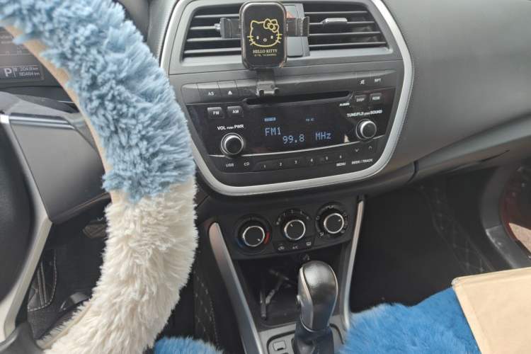 Used Suzuki S-Cross 2014 1.6L CVT Two-Wheel Drive Entry Model Audio And AC Panel