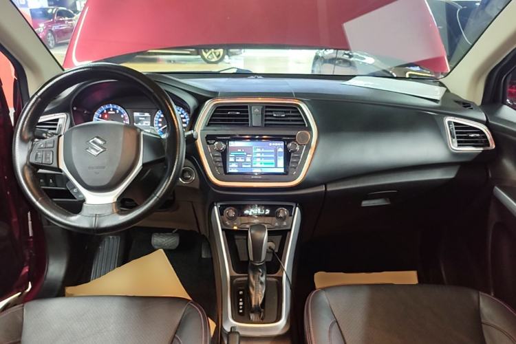 Used Suzuki S-Cross 2014 1.6L CVT Two-Wheel Drive Elite Version Center Console