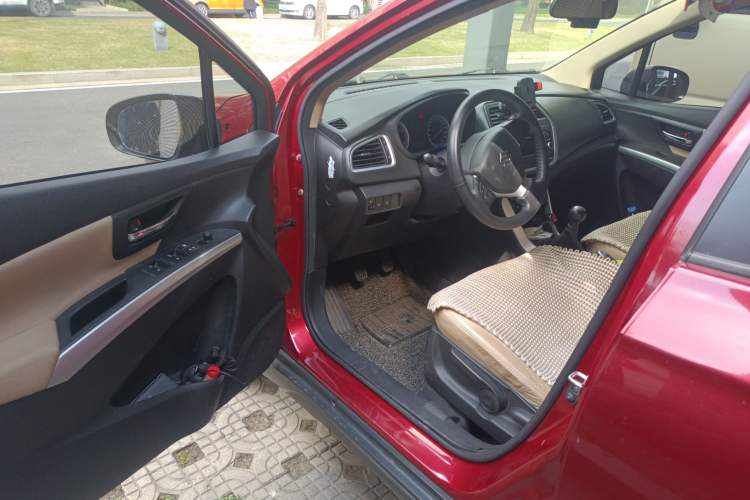 Used Suzuki S-Cross 2014 1.6L Manual Two-Wheel Drive Entry Model Driver Seat